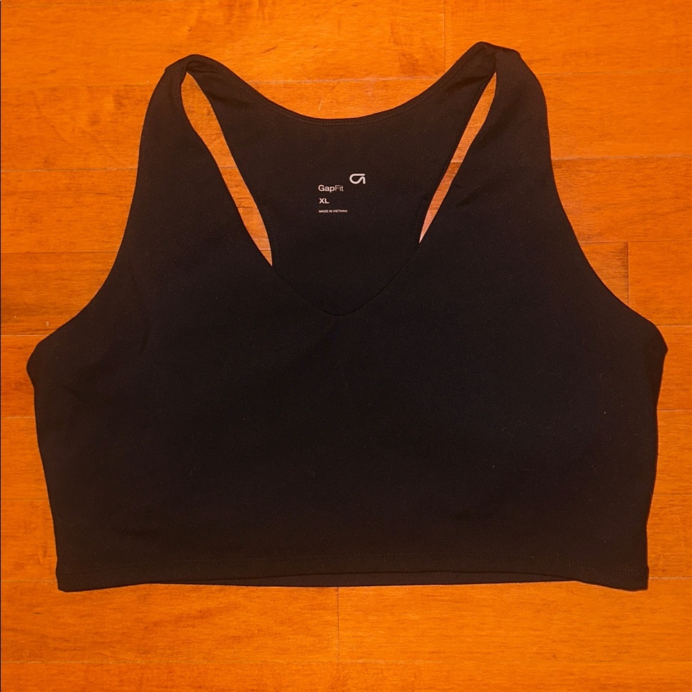 GAP Womens V-Neck Sports Bra with Supportive Pad Inserts